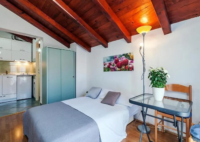 Angelo\'S Apartments